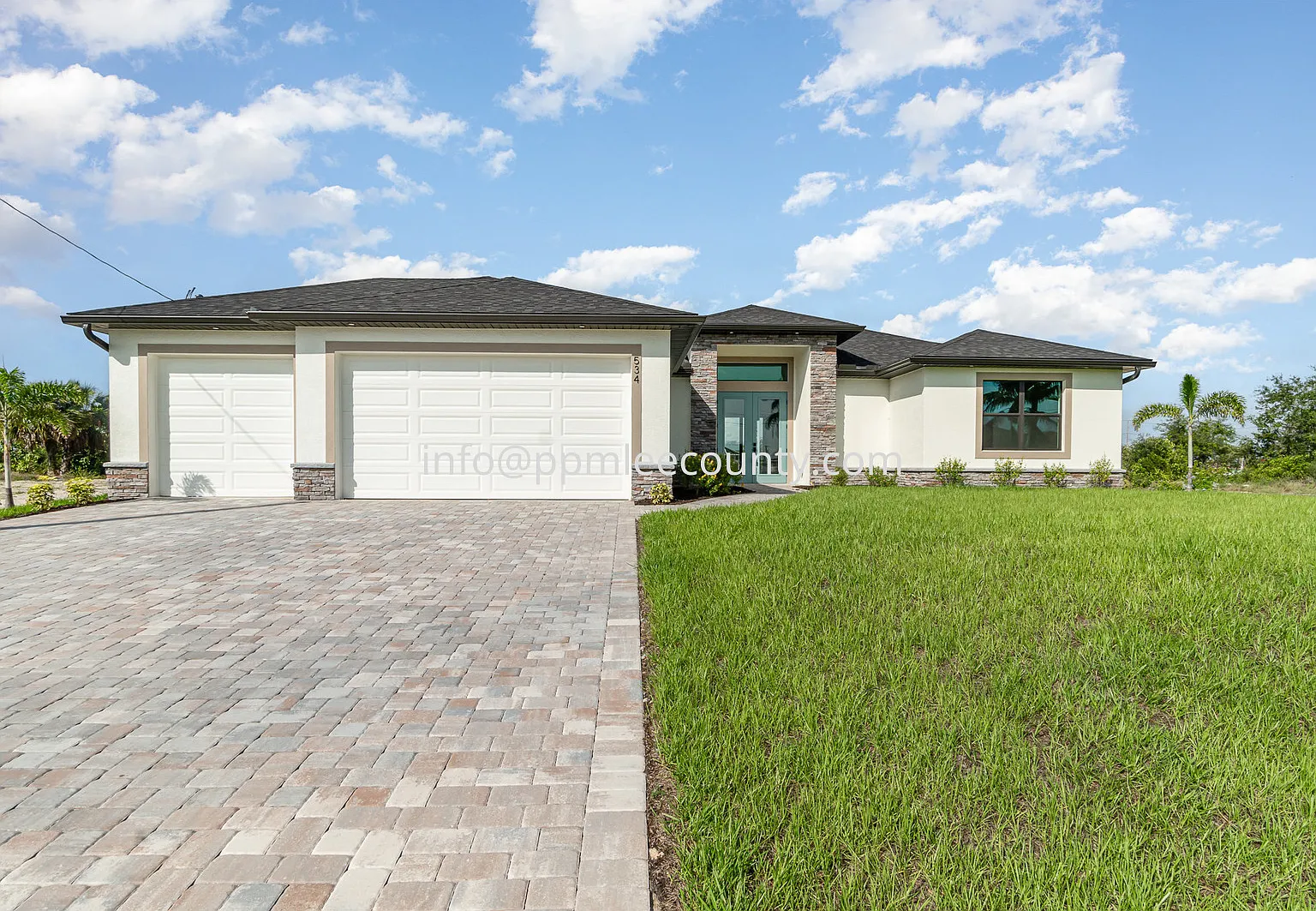 4 bed, 2.0 bath, 2013 sqft, $2,800 — Photo 2
