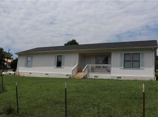 510 27th Street Dr NE, Hickory, NC 28601