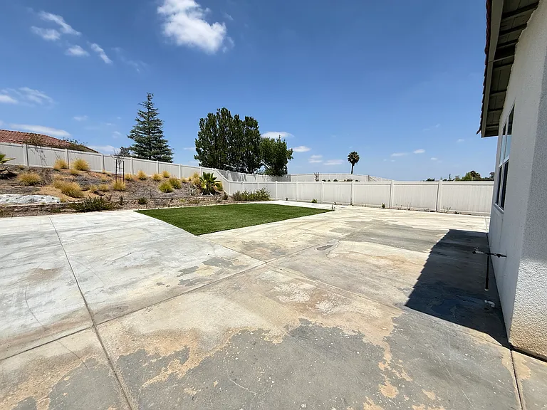 14072 Volare Ct — Photo 37