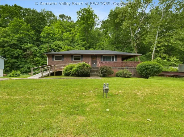 4779 Washington St W, Cross Lanes, WV 25313