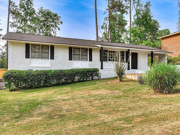 3rd image of 434 Aumond Road