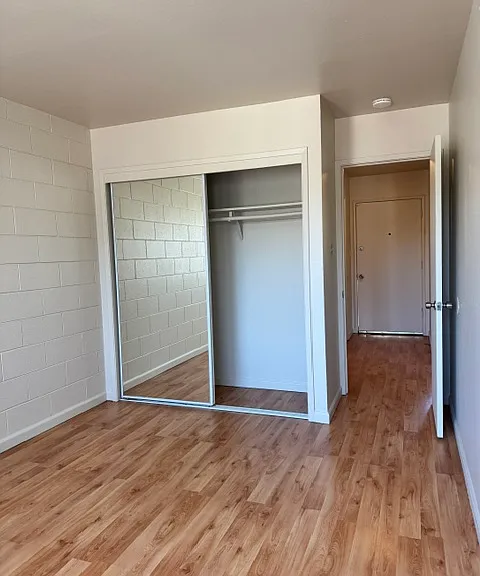 647 E 17th St #234 — Photo 3