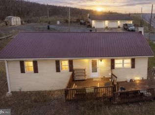 30 Valley Rd, Newville, PA 17241