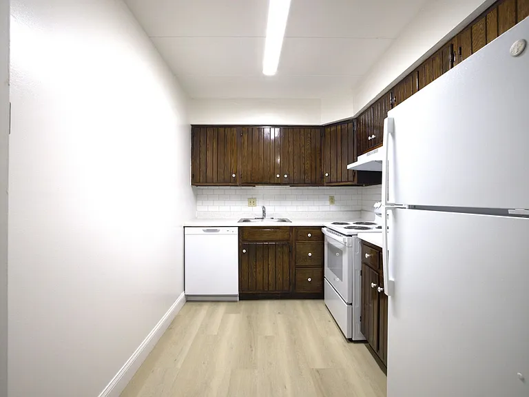 Peachgate Apartments — Photo 14