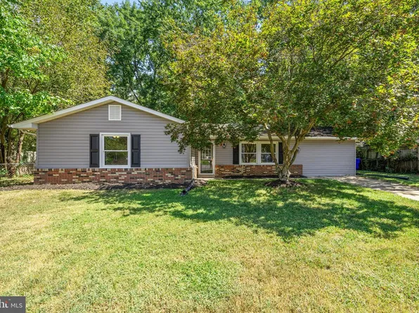 1205 Adams Ct, Waldorf, MD 20602