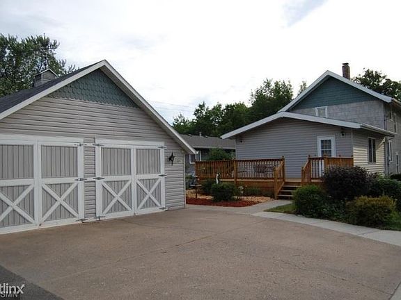 3rd image of 350 21st Ave N
