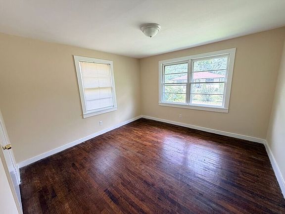 5th image of 4217 43rd Ave N