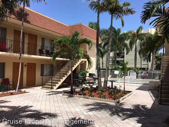 3rd image of 515 S Sequoia Dr APT 107