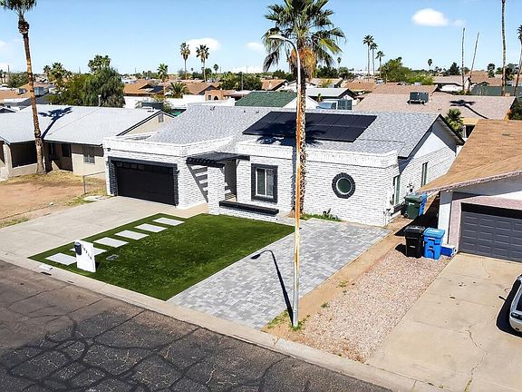 2nd image of 10318 W CALLE DEL ORO --