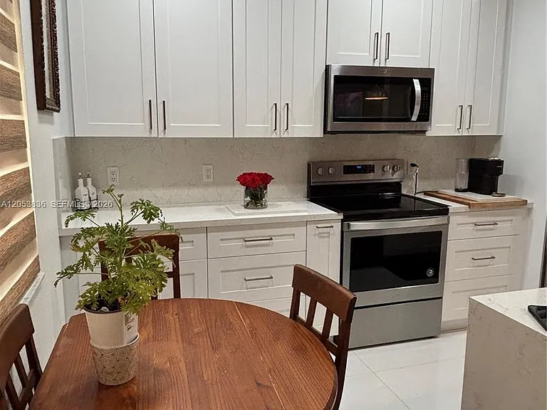 1362 Canary Island Dr — Photo 9
