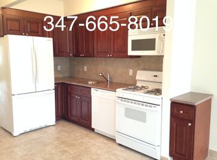 3152 38th St, Astoria, NY 11103