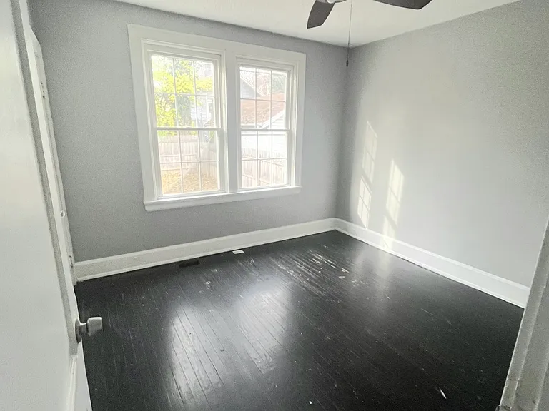 3917 King Pl — Photo 6