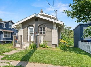 813 35th St, Des Moines, IA 50312