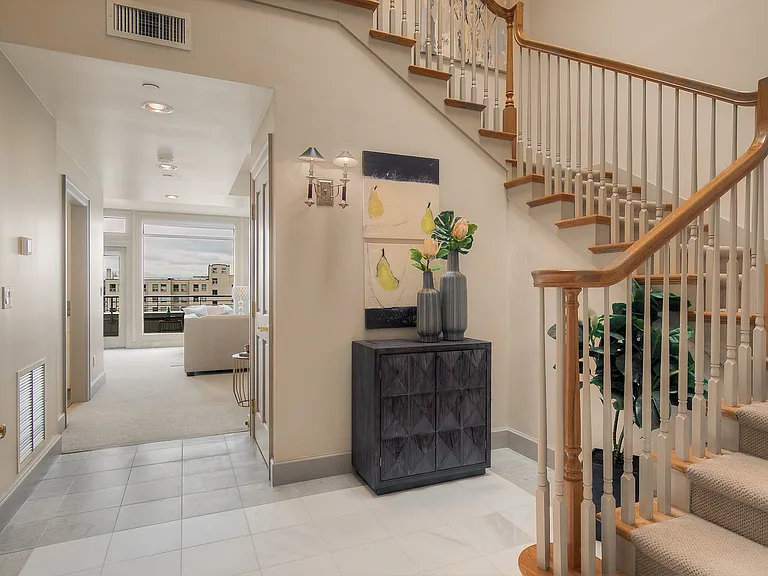 2825 Colby Ave — Photo 11