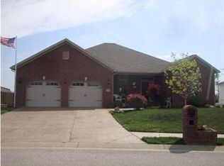12411 Canyon Rock Dr, Evansville, IN 47725