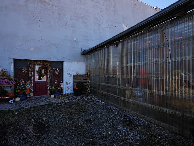 121 W Main St #17 — Photo 39