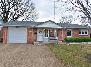 7942 Aldershot Dr, Saint Louis, MO 63123