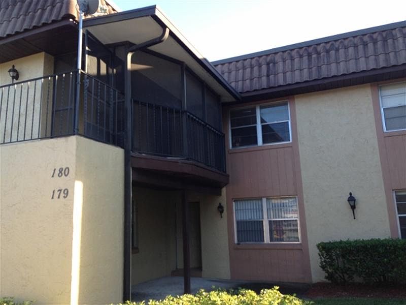 2nd image of 179 Windtree Ln #W