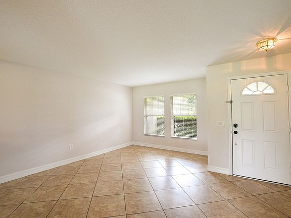 2nd image of 12814 Oulton Cir