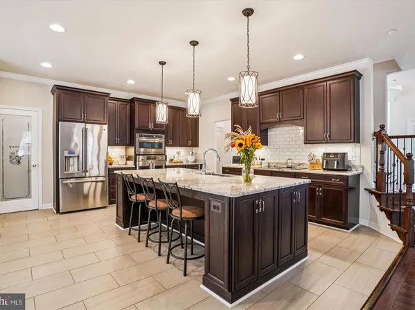 9431 Yawkey Pl, La Plata, MD 20646