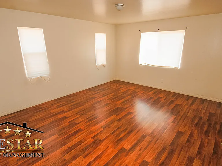 3610 Madison Ave — Photo 10