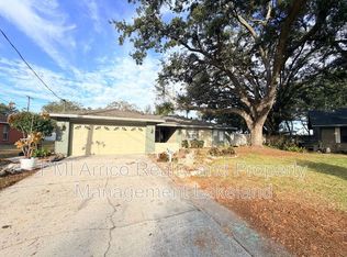 222 Lakeview Dr, Auburndale, FL 33823