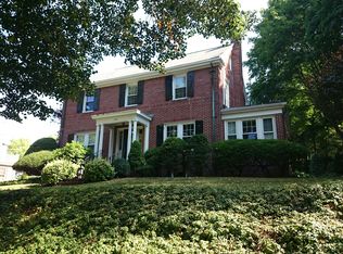 135 Walnut Hill Rd, Brookline, MA 02467
