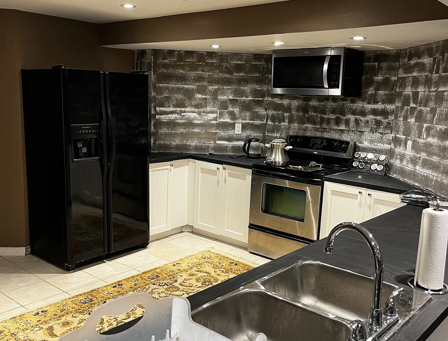 2 bed, 1000 sqft, $1,800 — Photo 2