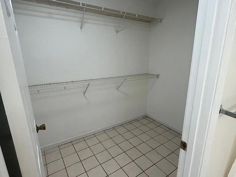 Anderson Commons Apartments — Photo 9