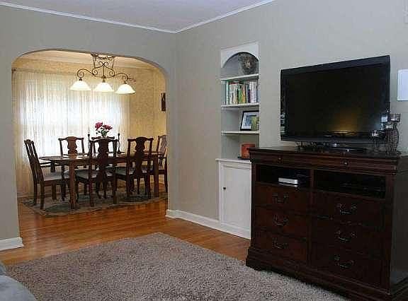 4th image of 3751 N 100th St