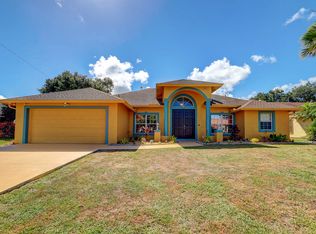 2562 SW McDonald St, Port Saint Lucie, FL 34953