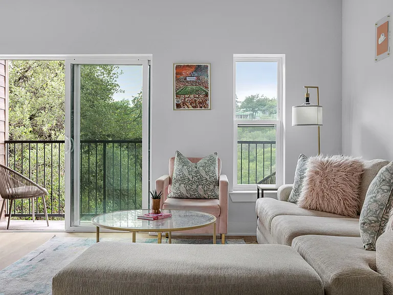 2500 Longview St #202 — Photo 8