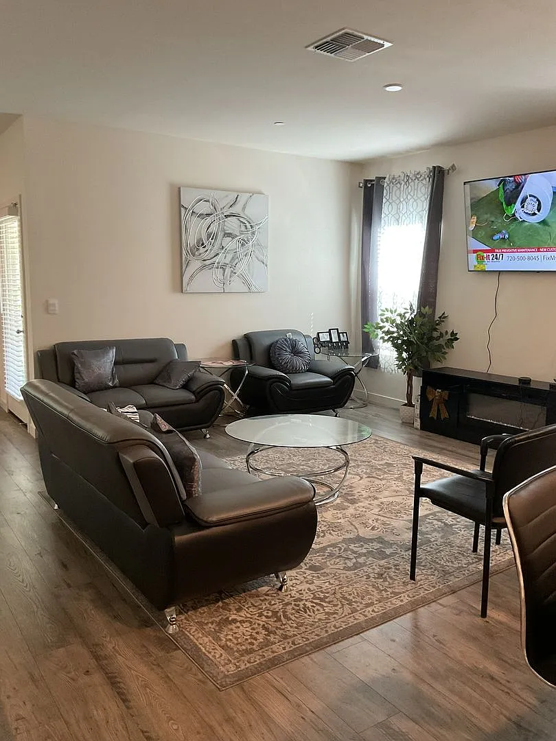 Newer Home in Established Subdivision — Photo 3