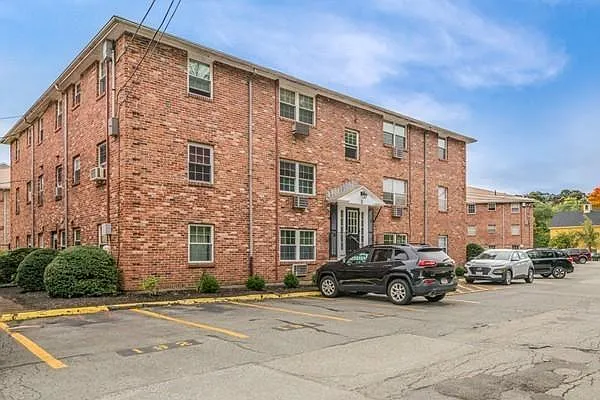 1 bed, 441 sqft, $2,000 — Photo 2