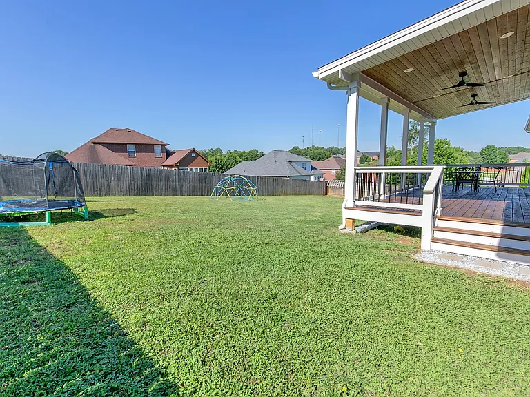 122 Buckhaven Dr — Photo 45