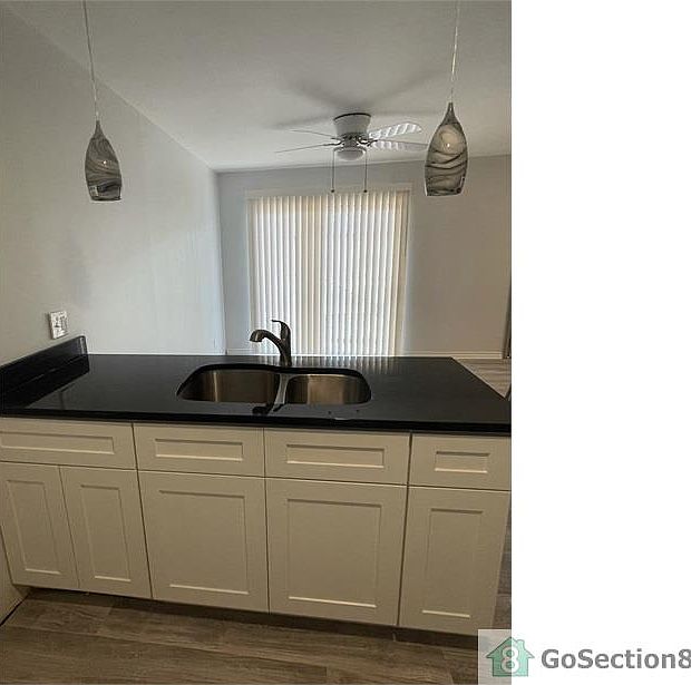 1st image of 5645 Gaston Ave #120