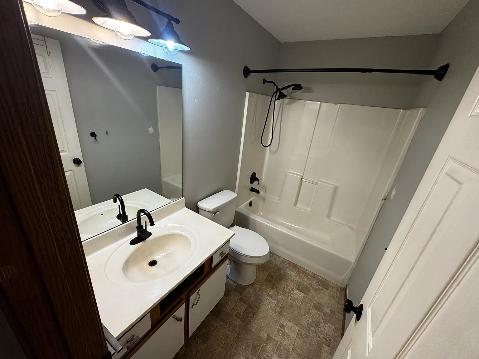 3 bed, 1144 sqft, $1,500 — Photo 4