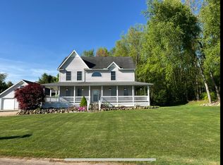 2046 W Coachlight Dr, Jackson, MI 49201