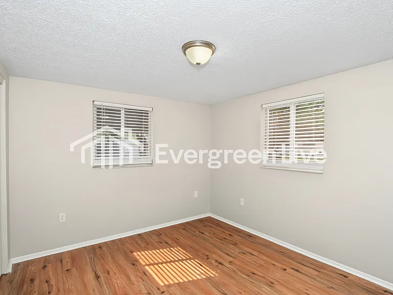 7731 Seashore Dr — Photo 9