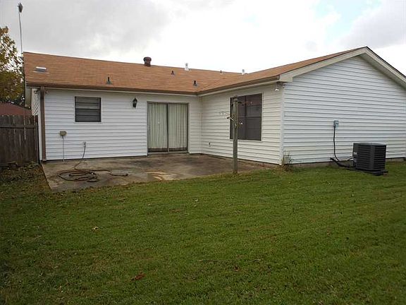 4th image of 2636 Highland Dr W