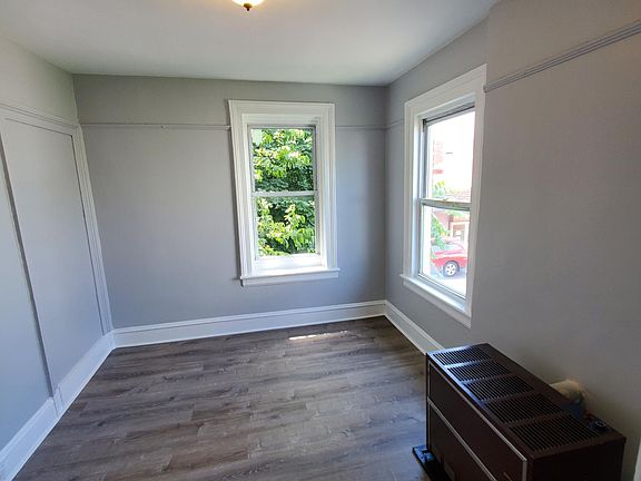 5th image of 5-177 W Parmenter St #5