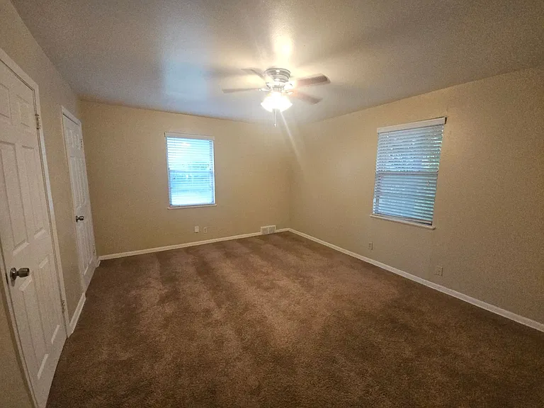 6419 Onyx Dr N — Photo 10