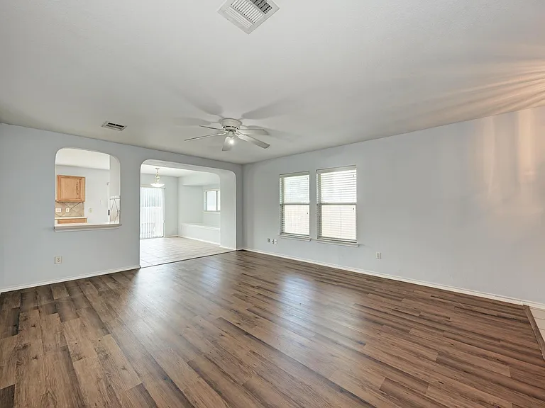 1201 Sheltie Ln — Photo 6