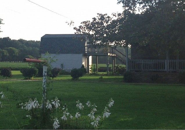 2nd image of 174 Old Pelham Rd
