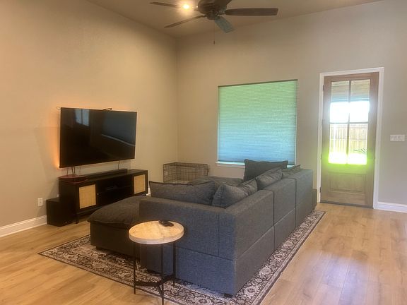 3rd image of 1224 Brody Way