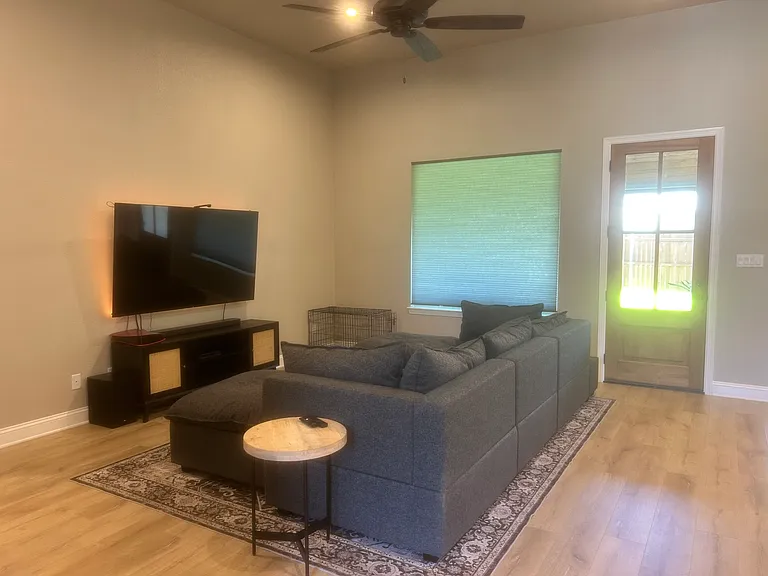 1224 Brody Way — Photo 3