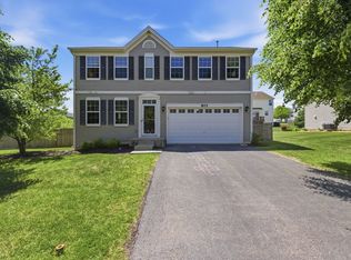 803 W Courtland St, Mundelein, IL 60060