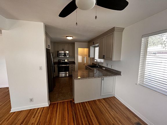 4th image of 1547 E Lanebrook Ln