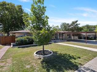 434 Shadywood Ln, San Antonio, TX 78216