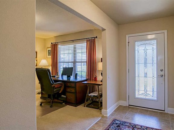 2nd image of 4677 Belvedere Cir